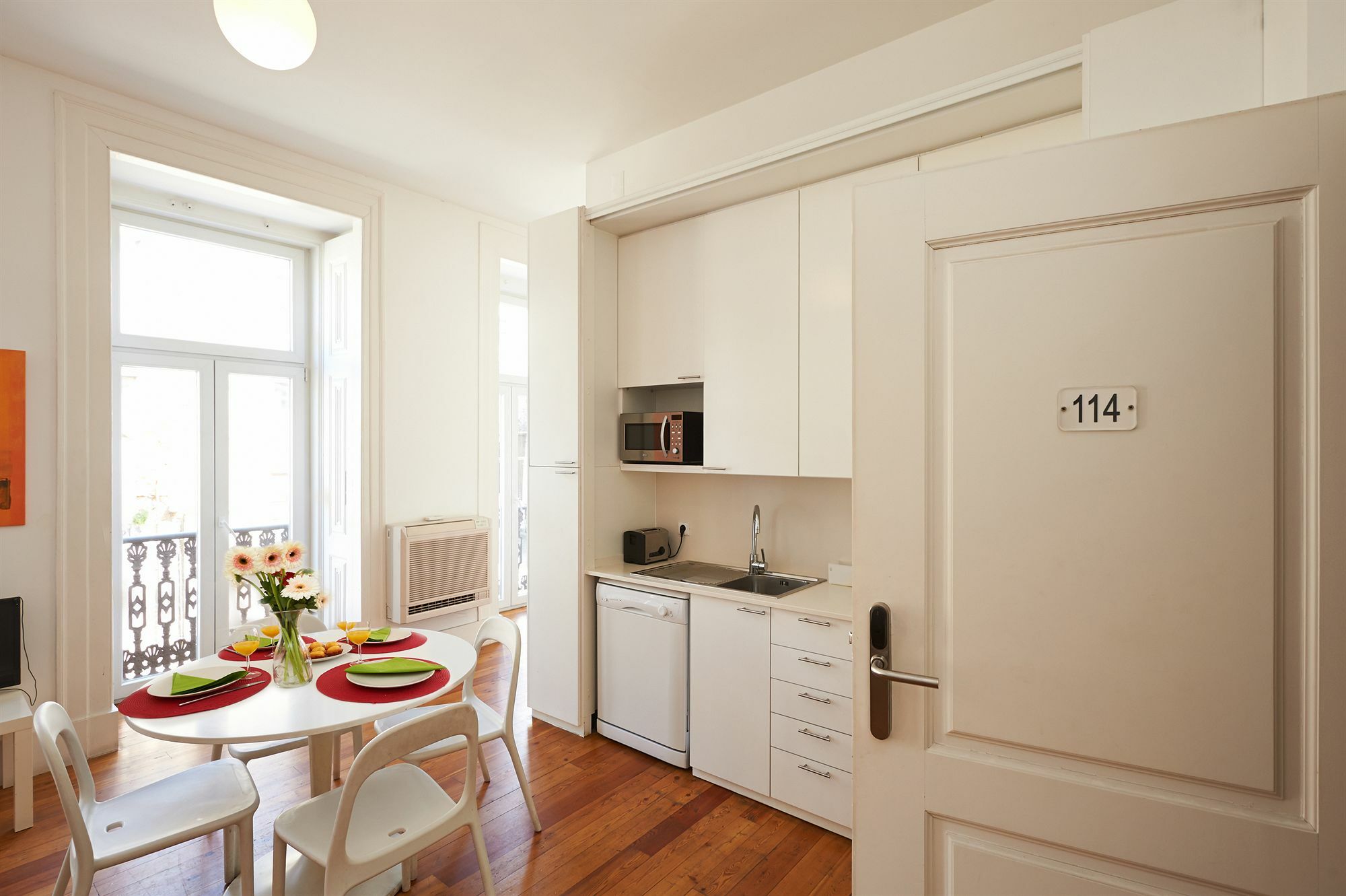 Hello Lisbon Conde Barao Apartments Bagian luar foto
